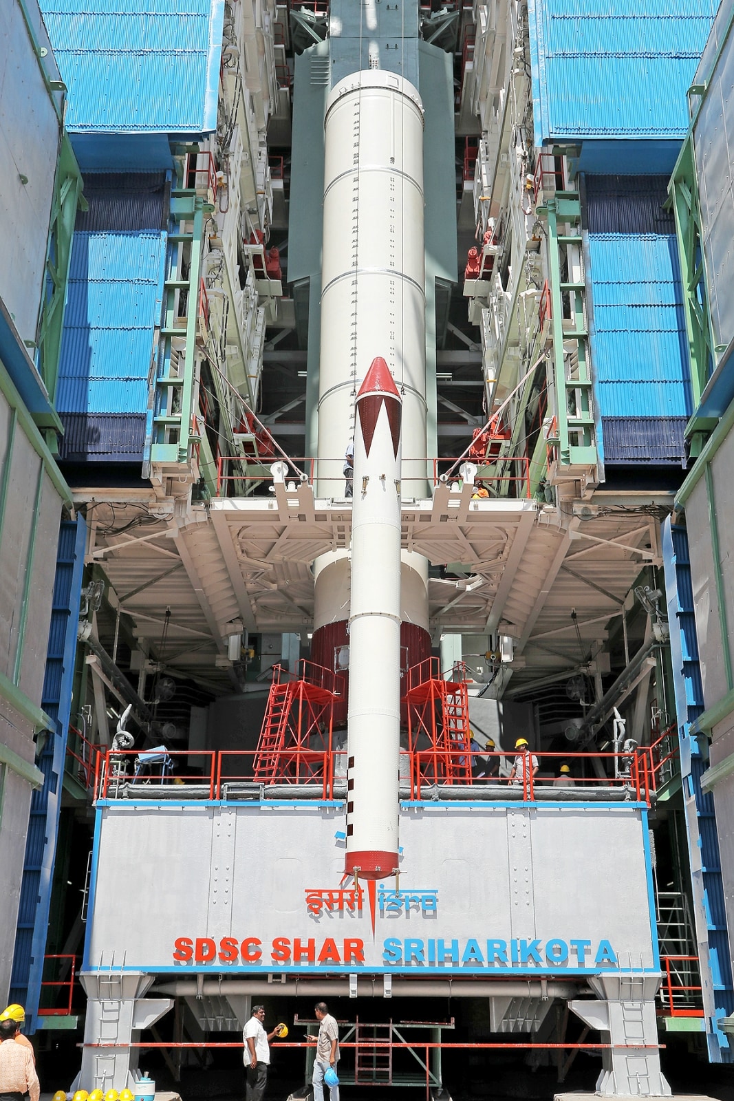 Isro Launches Pslv C With Country S Hysis Foreign Satellites