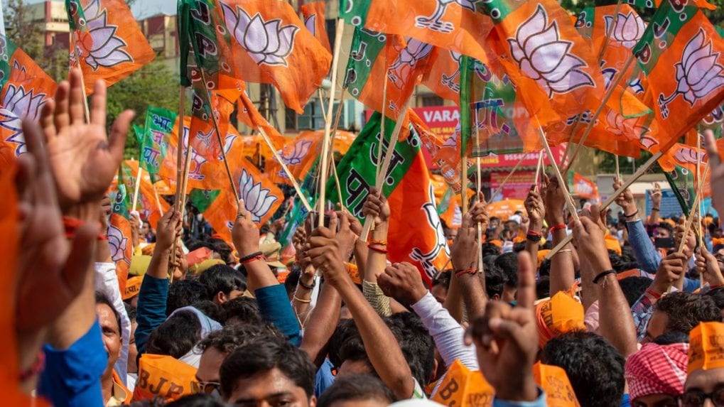 Aa Gujarat Main Banavyu Che And Other Slogans How Parties Are Campaigning For The Assembly Polls