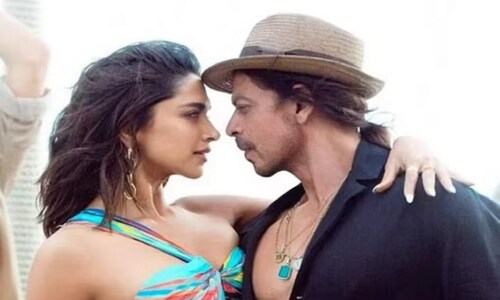 शाहरुख खान कि फिल्म 'पठान' ने पहले दिन ही रचा इतिहास, बादशाह ने बताया क्यों हैं बॉलीवुड के 'किंग'