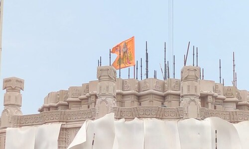 Ayodhya Ram Mandir: तस्वीरों में देखिए अयोध्या में अब दिखने लगा तैयार हो रहे राम मंदिर का भव्य स्वरूप