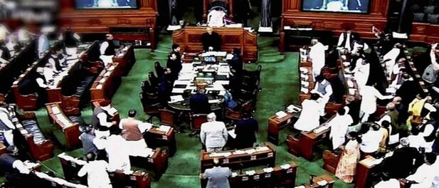 अदानी मामले पर संसद के दोनों सदनों में हंगामा, सुप्रीम कोर्ट की निगरानी में जांच की मांग