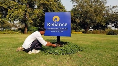 Reliance Industries और उसकी पार्टनर BP का कहना है कि 30 बिलियन डॉलर वाले क्लेम की खबर पूरी तरह गलत और भ्रामक है. कंपनी के मुताबिक सरकार का असली क्लेम इससे कहीं छोटा है और मामला अभी कोर्ट में है.