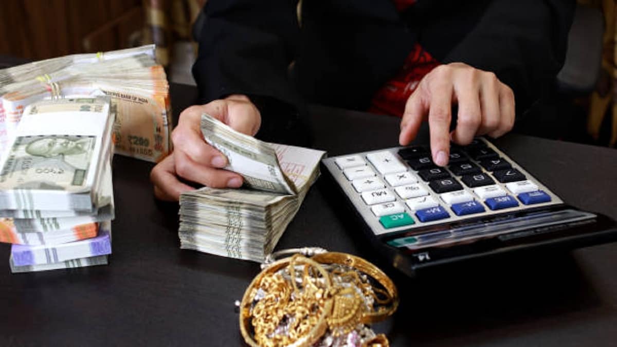 Gold Loan News: सोने की बढ़ती कीमतों के बीच बढ़ी गोल्ड लोन की मांग, ₹1. ...