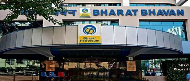 केंद्र सरकार अब घाटे से चल रही सरकारी तेल कंपनियों में 30 हजार करोड़ रुपए डाल सकती है 2 केंद्र सरकार अब घाटे से चल रही सरकारी तेल कंपनियों में 30 हजार करोड़ रुपए डाल सकती है