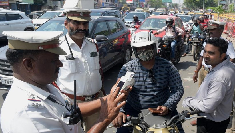 1 साल में 5 चालान पर लाइसेंस रद्द, 45 दिन में चालान नहीं भरा तो... दिल्ली में ट्रैफिक नियमों में सख्त - CNBC Awaaz