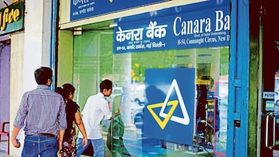 सरकारी क्षेत्र के इस बैंक ने अभी तक बोनस शेयर भी नहीं जारी किया है. बैंक की ओर से आखिरी बार फरवरी 2017 में बड़ा कॉरपोरेट एक्शन देखने को मिला था. इस दौरान बैंक ने राइट्स इश्यू के जरिए फंड जुटाए थे. पिछले साल इस बैंक ने शेयरहोल्डर्स के लिए ₹12 प्रति शेयर का डिविडेंड दिया था, जोकि पिछले 1 दशक में यह सबसे ज्यादा डिविडेंड पेआउट था. 