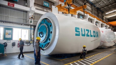 Suzlon Energy Share: बाजार बंद होने के बाद फिर आई बड़ी खबर, शेयर पर रखें नजर - CNBC Awaaz