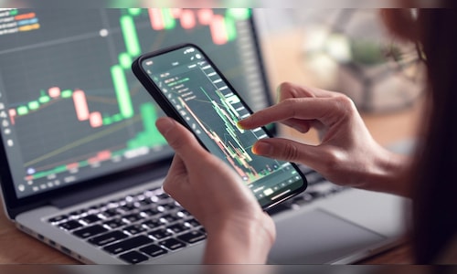 Stocks to Watch: बाजार बंद होते ही आई बड़ी खबरें, कल Share Market खुलते ही इन सभी शेयरों में दिखेगी बड़ी हलचल!