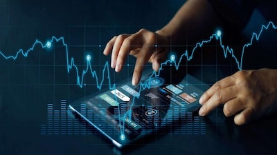 RailTel Corporation के शेयर में 10% की जबरदस्त तेजी देखने को मिली, जिसके बाद यह ₹449 प्रति शेयर के भाव पर कामकाज करते नजर आया. कंपनी को 79.8 करोड़ के ऑर्डर मिलने के बाद शेयर में इतनी बड़ी तेजी देखने को मिल रही है. RailTel Corp को यह ऑर्डर महाराष्ट्र हाउसिंग एंड एरिया डेवलपमेंट अथॉरिटी (MHADA) से मिला है. 