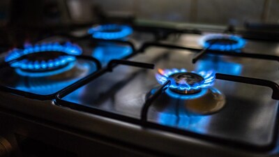Commercial LPG Prices Soar: Hotels, Restaurants Face Inflation Shock as October Begins