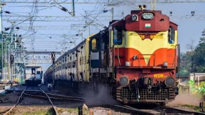 IRCTC के ऑफर के मुताबिक ग्राहकों को फ्लाइट बुकिंग पर 100% सुविधा शुल्क माफ होगी.