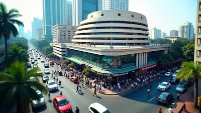 अब Gensol का शेयर ‘T’ ग्रुप में डाल दिया गया है. यह Enhanced Surveillance Measures (ESM) फ्रेमवर्क के स्टेज 1 में रखा गया है. इस कैटेगरी के शेयरों में केवल डिलीवरी आधारित ट्रेडिंग होती है. इन पर इंट्राडे ट्रेडिंग, BTST और STBT की अनुमति नहीं होती.