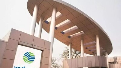 कंपनी का EBITDA थोड़ा कम होकर ₹9,918 करोड़ रहा, जो पिछले साल के ₹9,945 करोड़ से घट गया है. EBITDA मार्जिन भी 27.8% से घटकर 26.2% हो गया है.