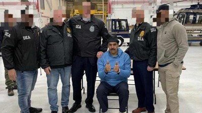 मार-ए-लागो में प्रेस कॉन्फ्रेंस के दौरान ट्रंप ने कहा, “हम तब तक देश चलाएंगे जब तक सुरक्षित और सुव्यवस्थित सत्ता-परिवर्तन नहीं हो जाता.” उन्होंने इस अभियान को “अत्यंत सफल” बताते हुए इसे अमेरिकी संप्रभुता को चुनौती देने वालों के लिए चेतावनी करार दिया.