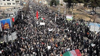 ईरान विरोध: ट्रंप का नया बयान, प्रदर्शनकारियों को मदद का आश्वासन, सैन्य कार्रवाई की धमकी.