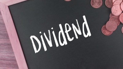 कंपनी ने एक्सचेंज फाइलिंग में अपने नतीजों के साथ साथ निवेशकों के लिए डिविडेंड का एलान भी किया है. कंपनी ने बताया कि तीसरी तिमाही में निवेशकों को एक शेयर पर 18 रुपये का डिविडेंड दिया जाएगा. कंपनी ने डिविडेंड के लिए रिकॉर्ड डेट 16 फरवरी तय की है.