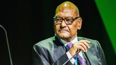 अनिल अग्रवाल का कहना है कि जब भी कोई उनसे पूछता है कि कुछ बड़ा करने का राज क्या है, तो उनका जवाब हमेशा एक ही होता है — छोटे कामों को गंभीरता से कीजिए. उनका मानना है कि लोग अक्सर बड़े मौके का इंतजार करते रहते हैं, जबकि असली बदलाव रोज की आदतों से आता है.