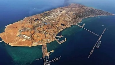 ईरान का 'सीक्रेट ऑयल आइलैंड': खर्ग, अर्थव्यवस्था की रीढ़, आम लोगों की नो एंट्री.