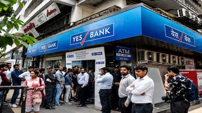 YES Bank ESG Rating: यस बैंक को कारोबारी साल 2025-26 के लिए 61 की ESG रेटिंग मिली है. सेबी-रजिस्टर्ड ESG रेटिंग प्रोवाइडर (ERP) ESG रिस्क असेसमेंट्स और इनसाइट्स लिमिटेड ने 28 अगस्त 2026 को बैंक को यह रेटिंग दी है.