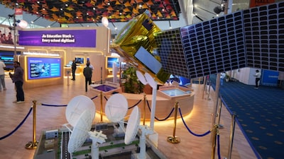 Jio's Big Preparation From Ground To Sky: Work Begins On 1,600 Satellites And 23 Ground Stations