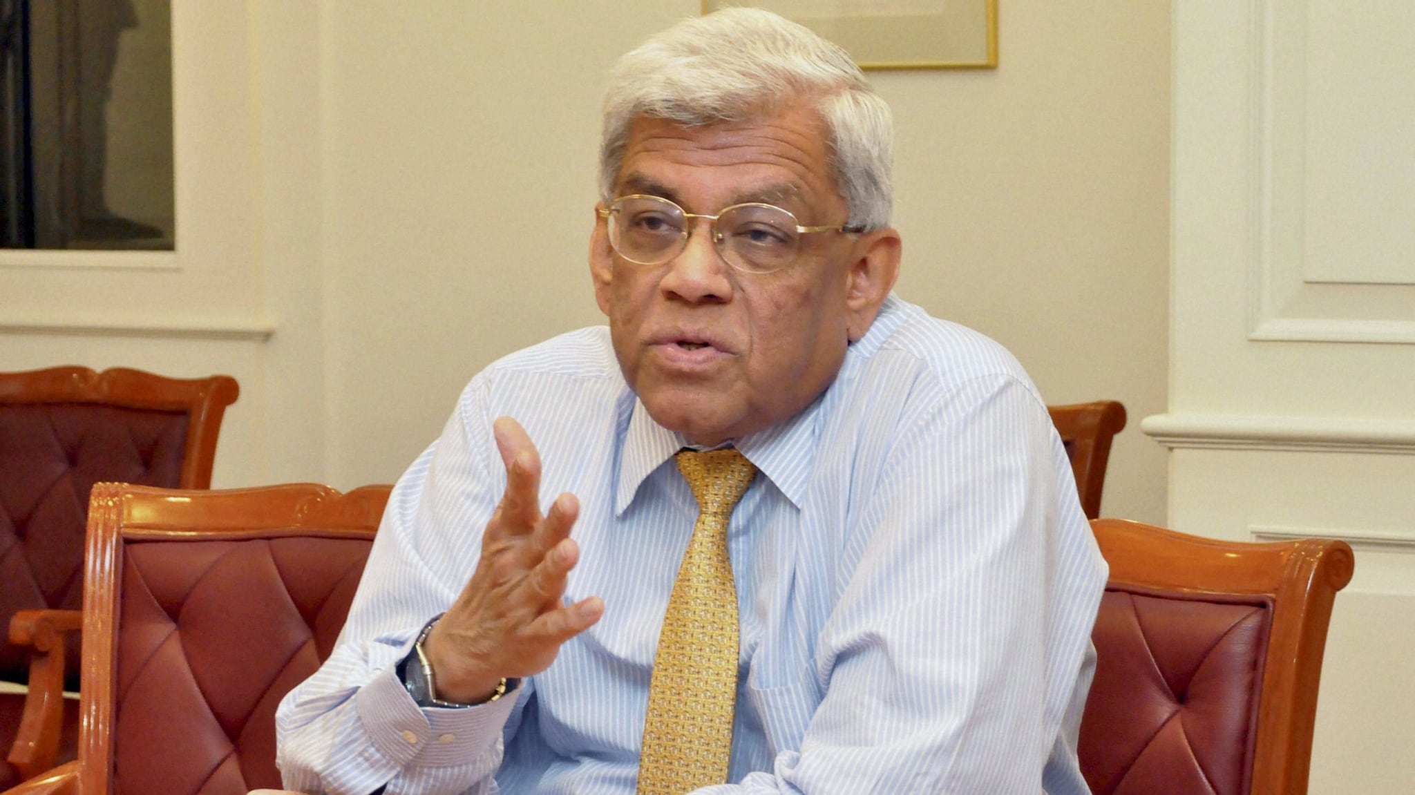 HDFC Chairman Deepak Parekh at an interview with PTI in Mumbai. PTI Photo (Eds Please see PTI Story Del 53)(PTI2_18_2015_000197B)