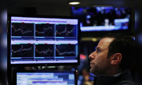 US stocks slide as tech valuations, labour market draw fresh concern