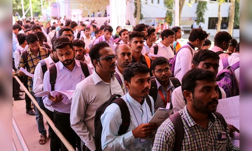 Australian Job Market Booms: Finance Ministry Highlights Strong May Trends & Formal Employment Surge