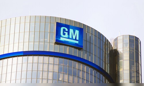 GM Invests Billions in U.S. Plants, Boosts Gas-Powered Vehicle Production