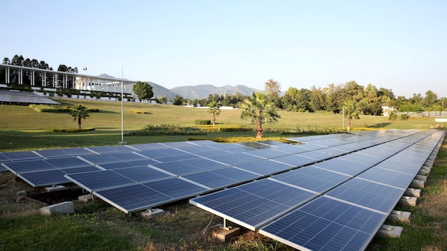 Kpi Green Wins 100 Mw Hybrid Captive Solar Power Project; Stock In 5% 