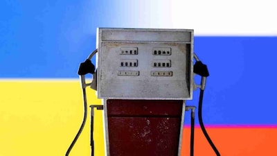 EU looks at sanctioning Russian oil 

As evidence mounts of Russian atrocities and war crimes, the EU finds more political will to sanction Russian oil in its next sanction package. The European group has already sanctioned coal from the country, but fears of an oil sanction asymmetrically causing shocks to countries like Germany and the Netherlands have halted sanctions on oil so far. 

(Image - REUTERS/Dado Ruvic)