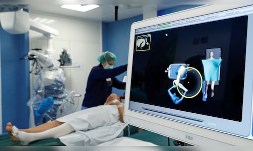 Healthcare experts call for uniform insurance coverage for robotic-assisted surgeries