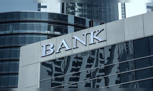 AU Small Finance Bank Projects Strong FY26 with Reduced Credit Costs and Rising Profits
