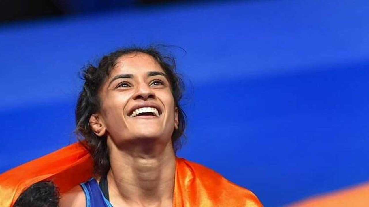 Paris Olympics: Vinesh Phogat Stuns Yui Susaki, Then Qualifies For ...