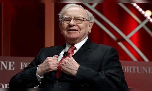 Warren Buffett cuts Bank of America stake below 10%, can now trade secretly