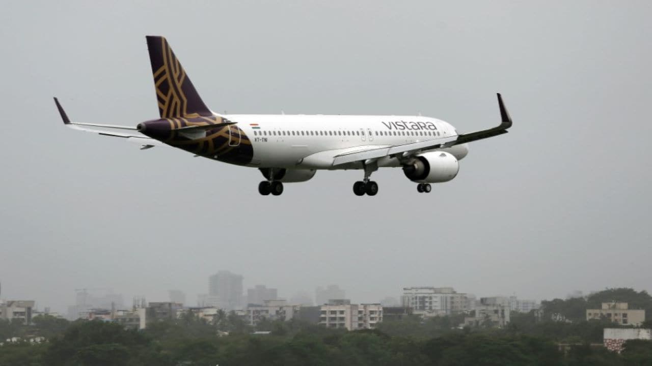 Bomb threats to Indian airlines continue: Vistara's Delhi-London flight, diverted to Frankfurt thumbnail