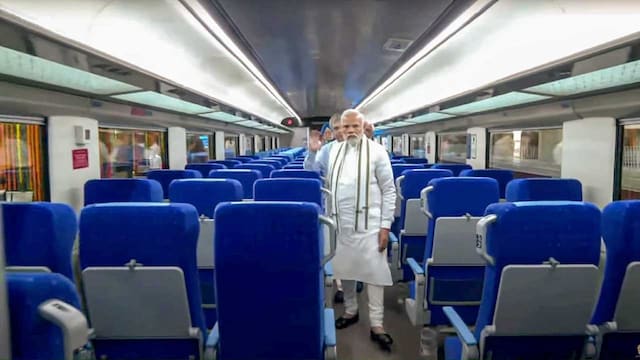 modi-vande-bharat श्रीनगर से कटरा 3 घंटे में: 19 अप्रैल को वंदे भारत एक्सप्रेस का उद्घाटन करने के लिए पीएम मोदी | पिक्स में