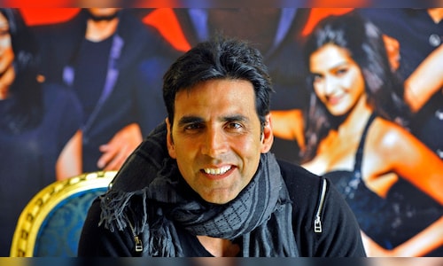 Watch | Bollywood superstar Akshay Kumar takes holy dip at Maha Kumbh