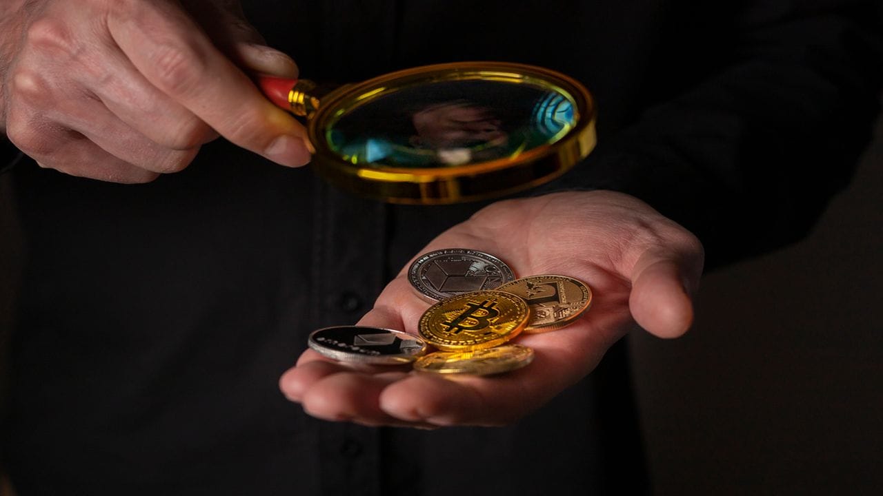 FIU issues notices to 25 offshore crypto platforms for PMLA non-compliance  - CNBC TV18
