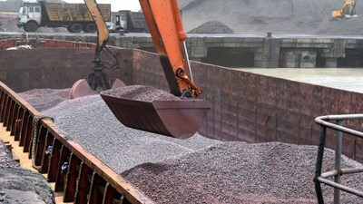 NMDC share price, NMDC stock, NMDC shares, NMDC, NMDC brokerage, NMDC iron ore prices, NMDC iron ore price cut, NMDC cuts iron ore price, NMDC cuts iron ore rates, 
