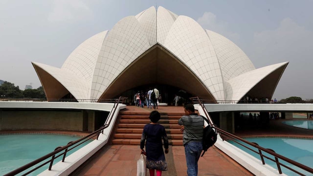No 1. City: Delhi | As the capital of India, Delhi is a vibrant blend of history and modernity, offering visitors a chance to explore stunning monuments like the Red Fort and Qutub Minar. The bustling markets of Chandni Chowk and the tranquil Lodhi Gardens provide a diverse experience. Additionally, Delhi's rich culinary scene, street food and fine dining, attract food enthusiasts from around the world. Another advantage Delhi has is that tourists get an opportunity to explore many destinations around it. No 1. City: Delhi | As the capital of India, Delhi is a vibrant blend of history and modernity, offering visitors a chance to explore stunning monuments like the Red Fort and Qutub Minar. The bustling markets of Chandni Chowk and the tranquil Lodhi Gardens provide a diverse experience. Additionally, Delhi's rich culinary scene, street food and fine dining, attract food enthusiasts from around the world. Another advantage Delhi has is that tourists get an opportunity to explore many destinations around it.