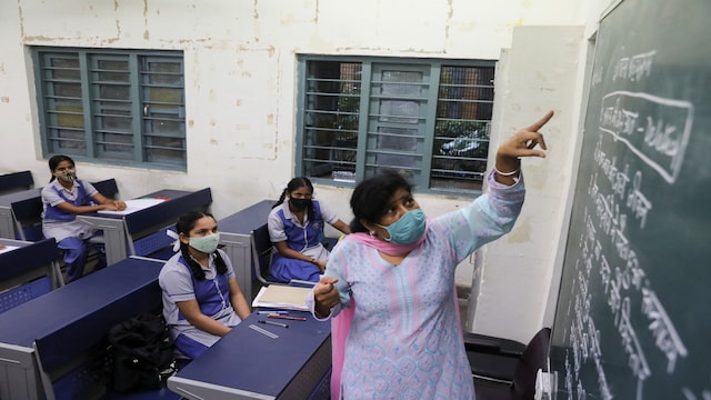 Delhi Budget 2025: Free laptops to CM Shri Schools, over ₹ 1700 crore ...