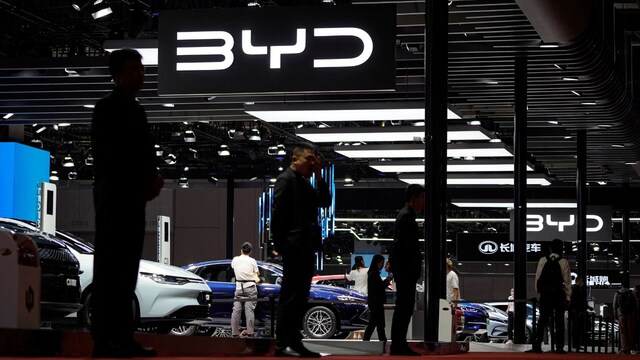 BYD shares plummet as profit-slip hints at further downturn - CNBC TV18