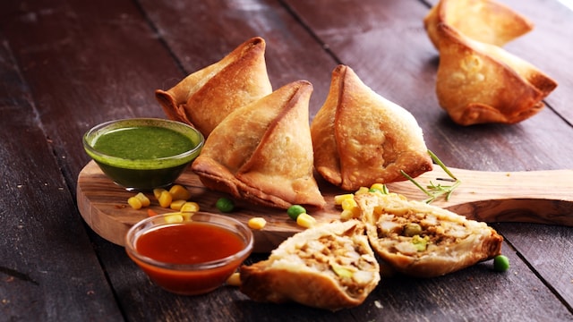 No 2. Dish: Samosa | Origin: Persia | The triangle pastry, filled with potatoes, or meat, and commonly served with tea, was originally called "sambosa" in ancient Persia. Introduced to India in the 13th and 14th centuries, it developed into the modern Indian samosa filled with spicy potatoes. No 2. Dish: Samosa | Origin: Persia | The triangle pastry, filled with potatoes, or meat, and commonly served with tea, was originally called "sambosa" in ancient Persia. Introduced to India in the 13th and 14th centuries, it developed into the modern Indian samosa filled with spicy potatoes.