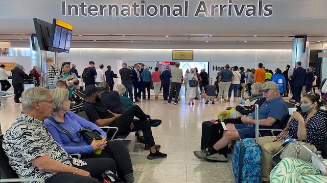 The 2025 ranking reveals that holders of the world’s most powerful passports can travel visa-free or with visa-on-arrival access to as many as 193 destinations, offering unparalleled ease of movement for tourism, business, and migration. In contrast, countries lower down the index, including those in the 80s rank range, face considerably more travel limitations, underscoring the ongoing imbalance in global mobility rights. The 2025 ranking reveals that holders of the world’s most powerful passports can travel visa-free or with visa-on-arrival access to as many as 193 destinations, offering unparalleled ease of movement for tourism, business, and migration. In contrast, countries lower down the index, including those in the 80s rank range, face considerably more travel limitations, underscoring the ongoing imbalance in global mobility rights.