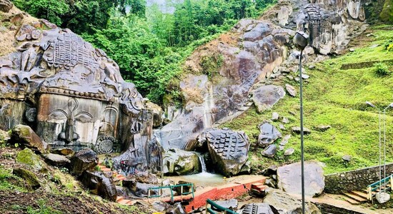 3. Unakoti Rock Carvings (Tripura) | Popularly known as the 'Angkor Wat of the Northeast', the Unakoti in Tripura is a gorgeous place, which has centuries-old Shaivite rock sculptures. This place has been shortlisted as a UNESCO World Heritage Site.