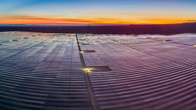 Emmvee Photovoltaic share price