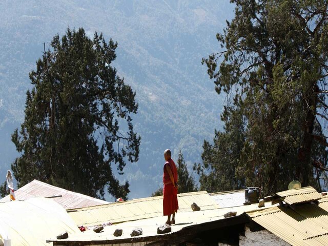 No 4. Tawang |  When to travel: December | Best time to Book: September - October | Located at a height of nearly about 10,000 ft above sea level, Tawang is a less populated mountainous tract on the northwest extremity of Arunachal Pradesh. It is also home to the 400-year-old Tawang Monastery, which is one of the oldest and largest monasteries in the country. The snowfall in this region usually begins in November and lasts until May. However, if you wish to travel to Tawang, it is advisable to contact local travel agencies to get a better understanding of the weather conditions beforehand. (image:)