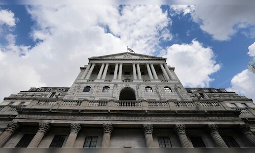 Bank of England Cuts Rates Amid Trade Deal Hopes