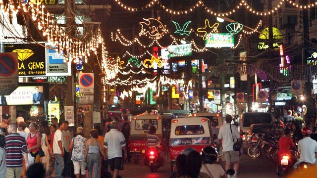 8. Singapore | Singapore attracts Indian families with its clean, safe environment and world-class attractions like Universal Studios, Sentosa, and Marina Bay Sands. Diwali in Singapore also has a unique charm, with vibrant celebrations in Little India. The destination’s efficiency, Indian-friendly cuisine, and frequent flight options make it a top short-haul choice.