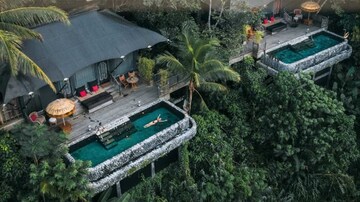 No 3. Bali: Its lush rice terraces, stunning beaches, and the vibrant cultural scene in Bali makes it a haven for relaxation and spiritual exploration, offering visitors a chance to immerse in Balinese traditions and natural wonders. (Image: Shutterstock)